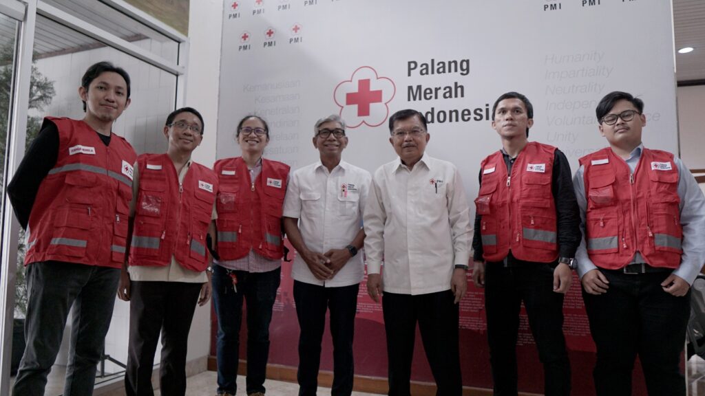 PMI Serahkan Bantuan Korban Gempa ke Dubes Turki